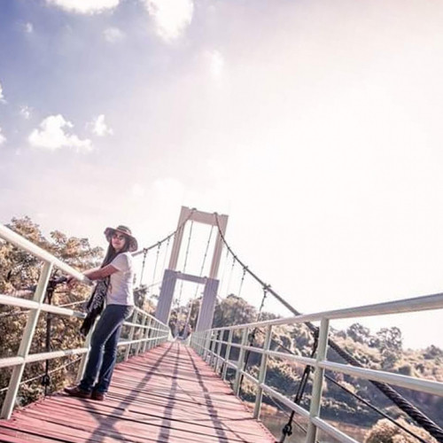 Une femme mure pour un jeune mec